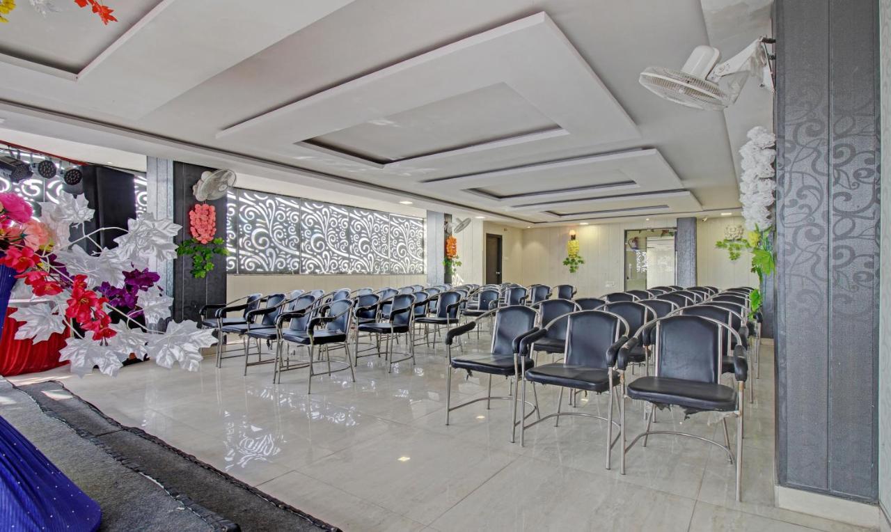 Hôtel Treebo Trend Wedding Bells Kanpur Extérieur photo
